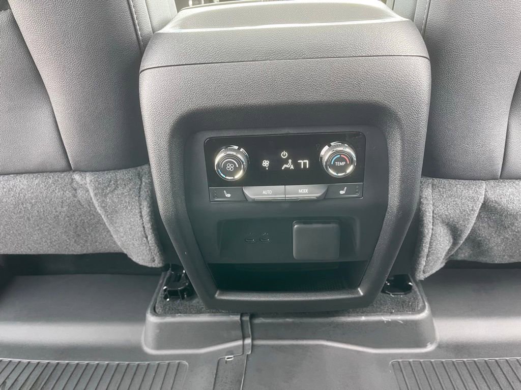 2026 Chevrolet Traverse High Country - Photo 24