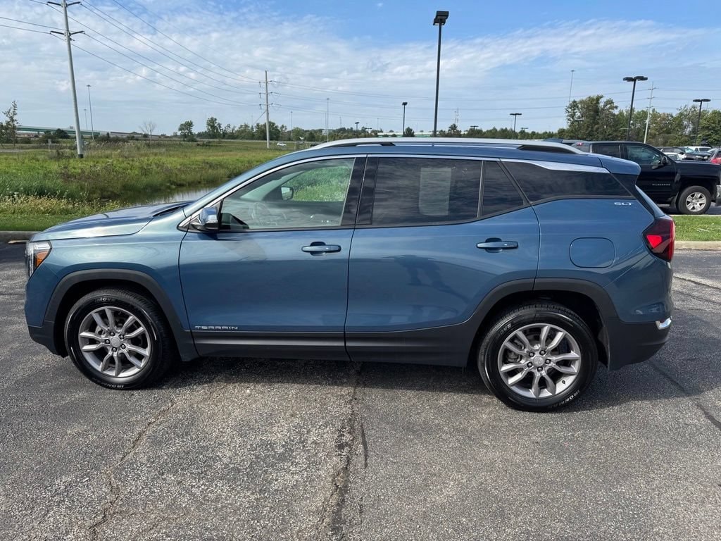 Used 2024 GMC Terrain SLT SUV