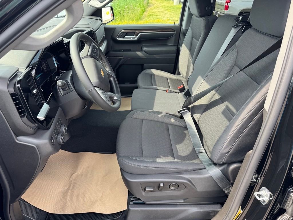 2026 Chevrolet Silverado 1500 LT - Photo 10