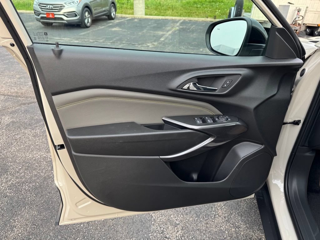 2026 Chevrolet Trax Activ - Photo 9