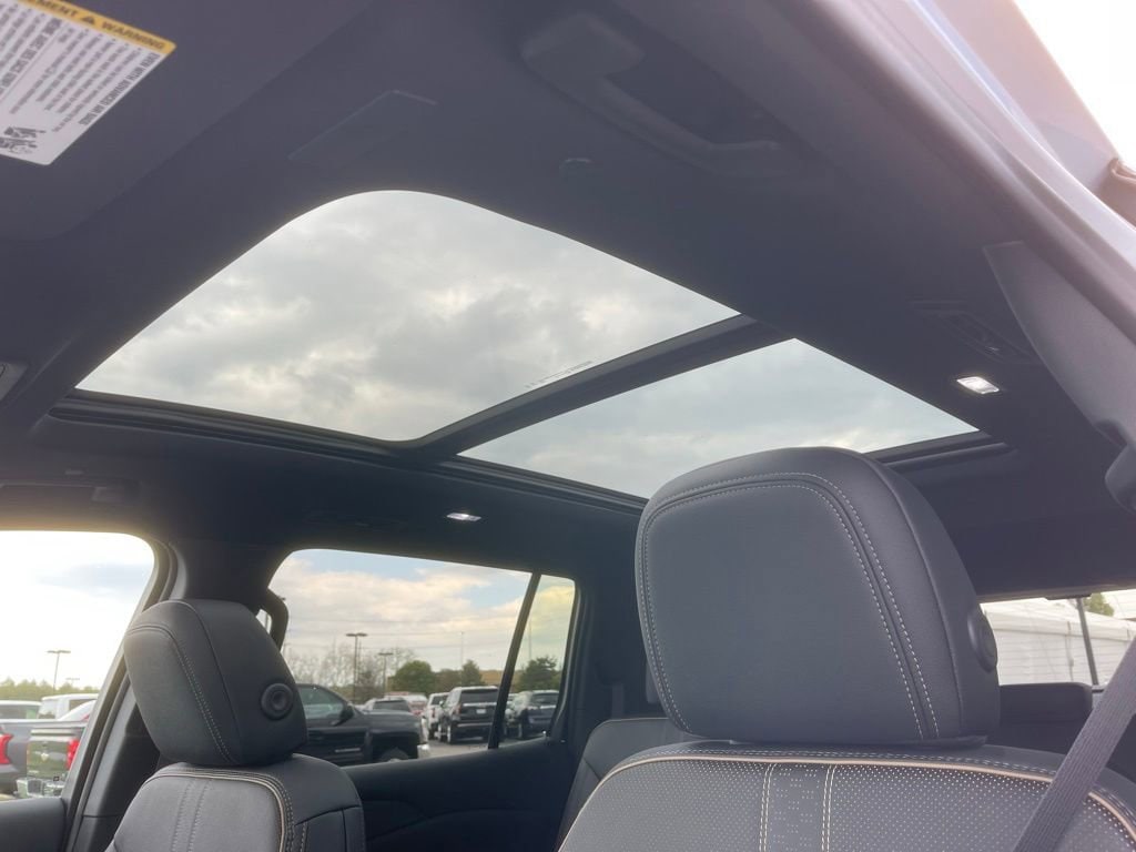 2026 Chevrolet Traverse High Country - Photo 11