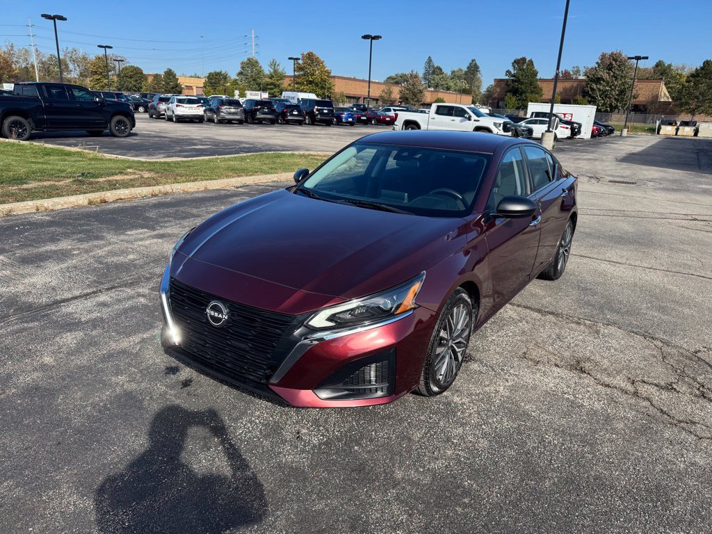 Used 2024 Nissan Altima 2.5 SV Sedan