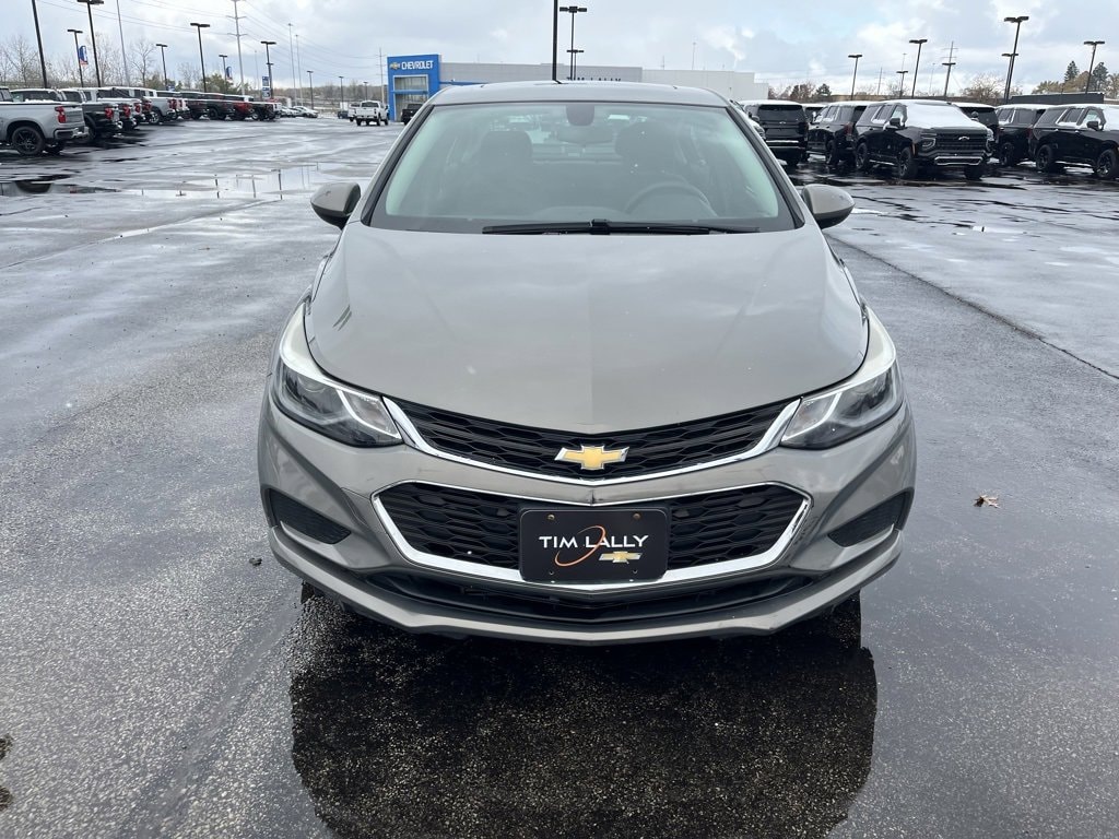 Used 2017 Chevrolet Cruze LT with VIN 1G1BE5SM2H7280068 for sale in Warrensville Heights, OH