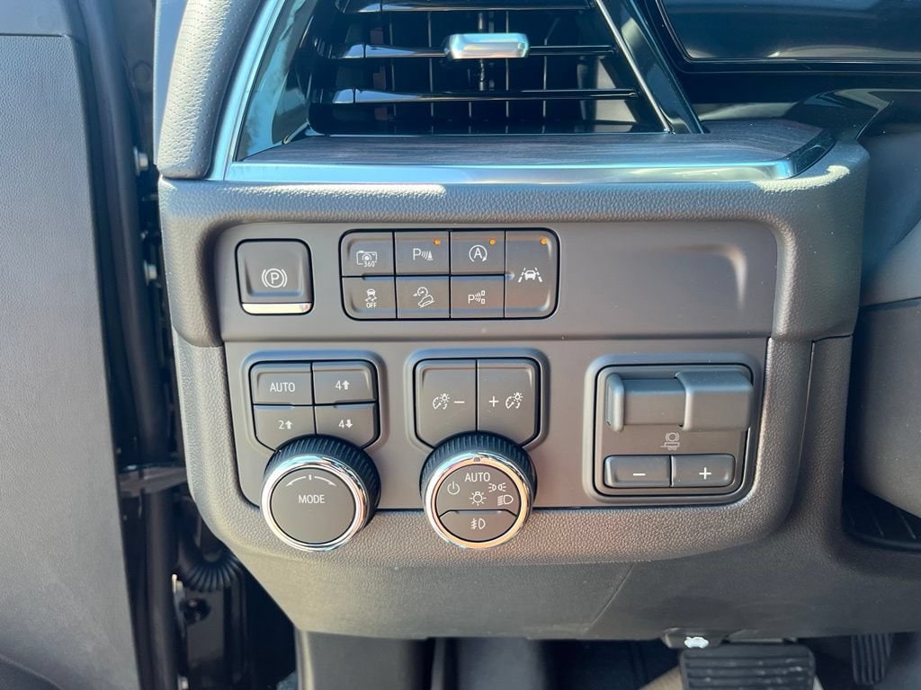 2026 Chevrolet Tahoe Premier - Photo 14