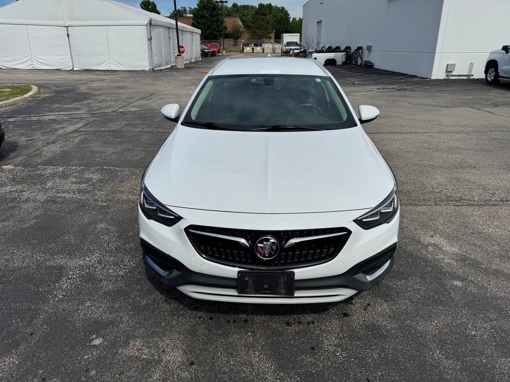Used 2018 Buick Regal TourX Essence with VIN W04GV8SX9J1107885 for sale in Warrensville Heights, OH