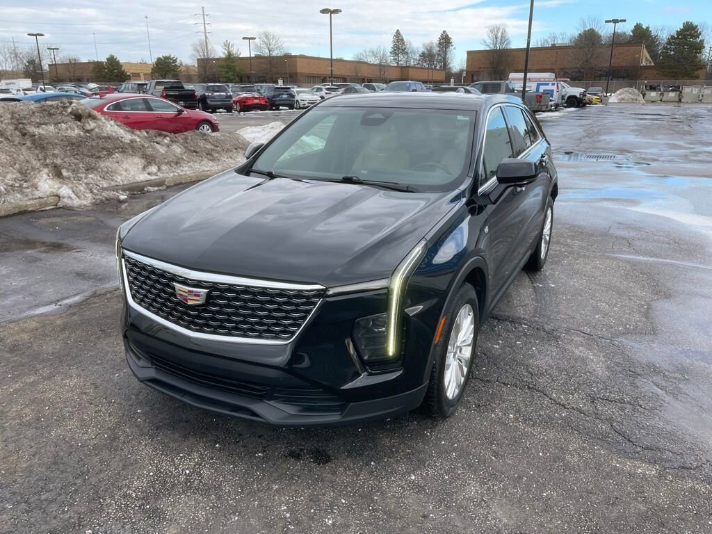 Used 2024 CADILLAC XT4 Luxury SUV
