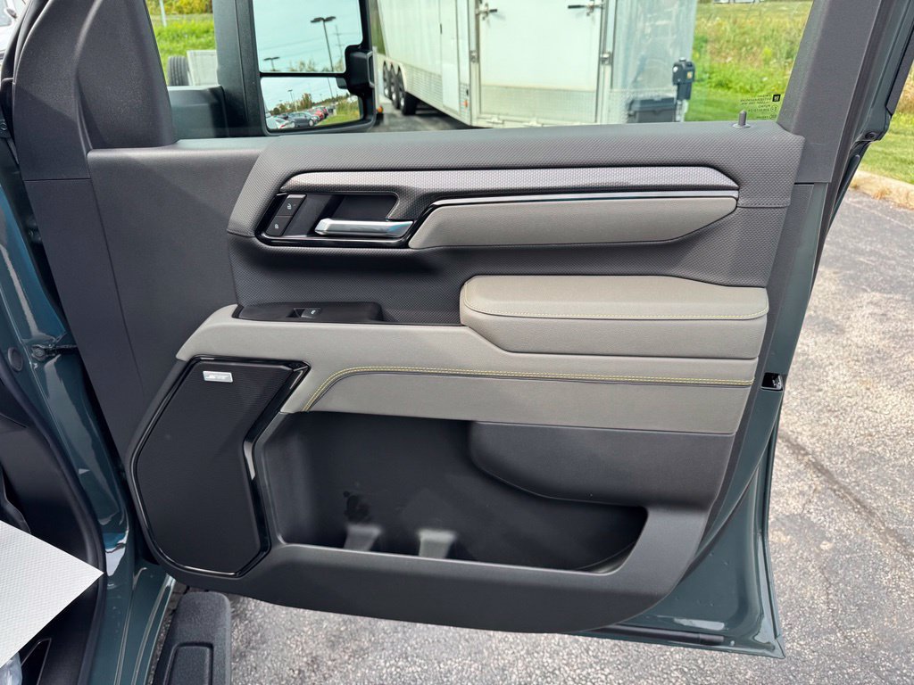 2026 Chevrolet Silverado 2500 HD ZR2 - Photo 21