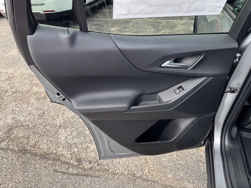 2027 Chevrolet Equinox LT - Photo 21