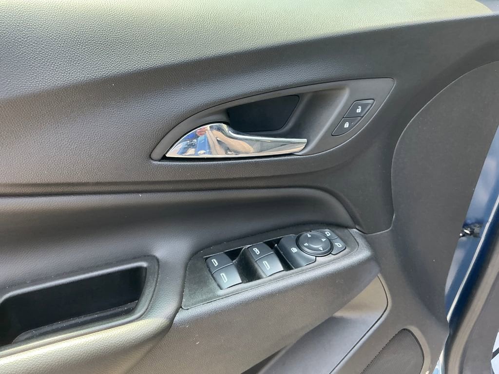 2024 Chevrolet Equinox LT - Photo 11