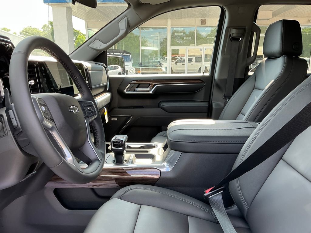 2026 Chevrolet Silverado 1500 LT Trail Boss - Photo 9