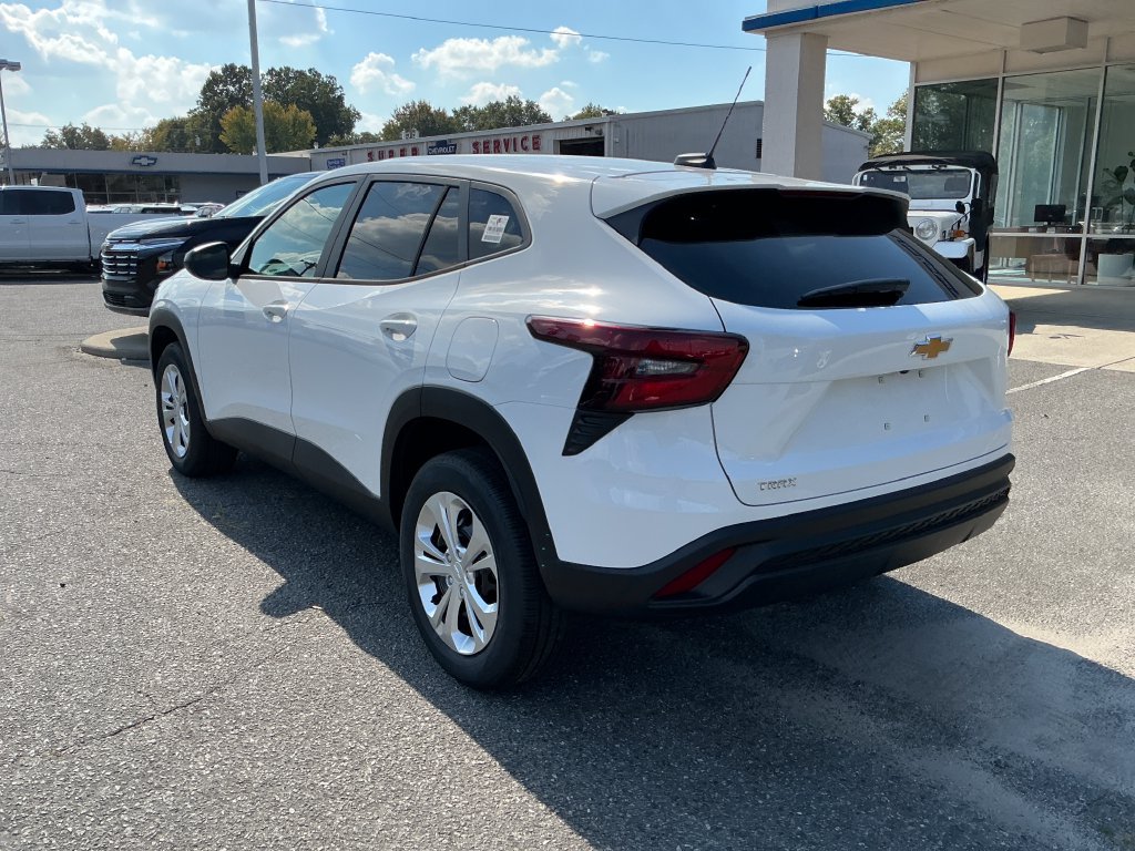 2026 Chevrolet Trax LS - Photo 3