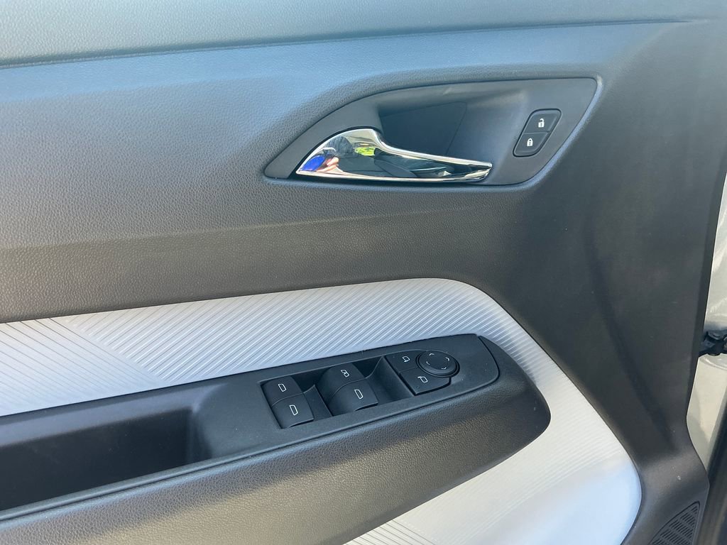 2027 Chevrolet Bolt RS - Photo 11