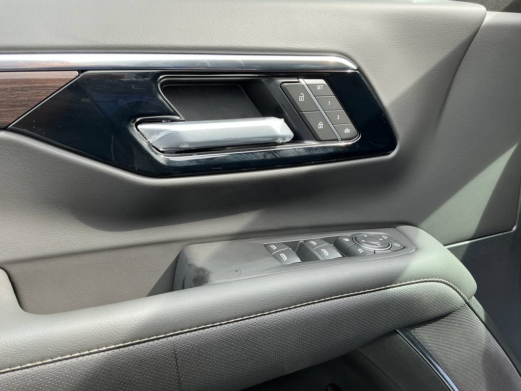 2026 Chevrolet Tahoe Premier - Photo 11
