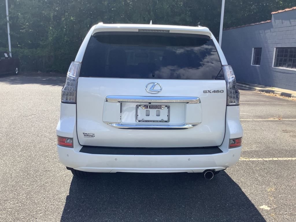 2017 Lexus GX 460 Luxury photo 3