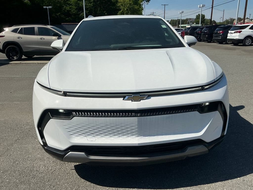 2025 Chevrolet Equinox EV 1LT - Photo 8