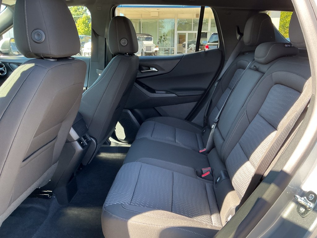2027 Chevrolet Equinox LT - Photo 23