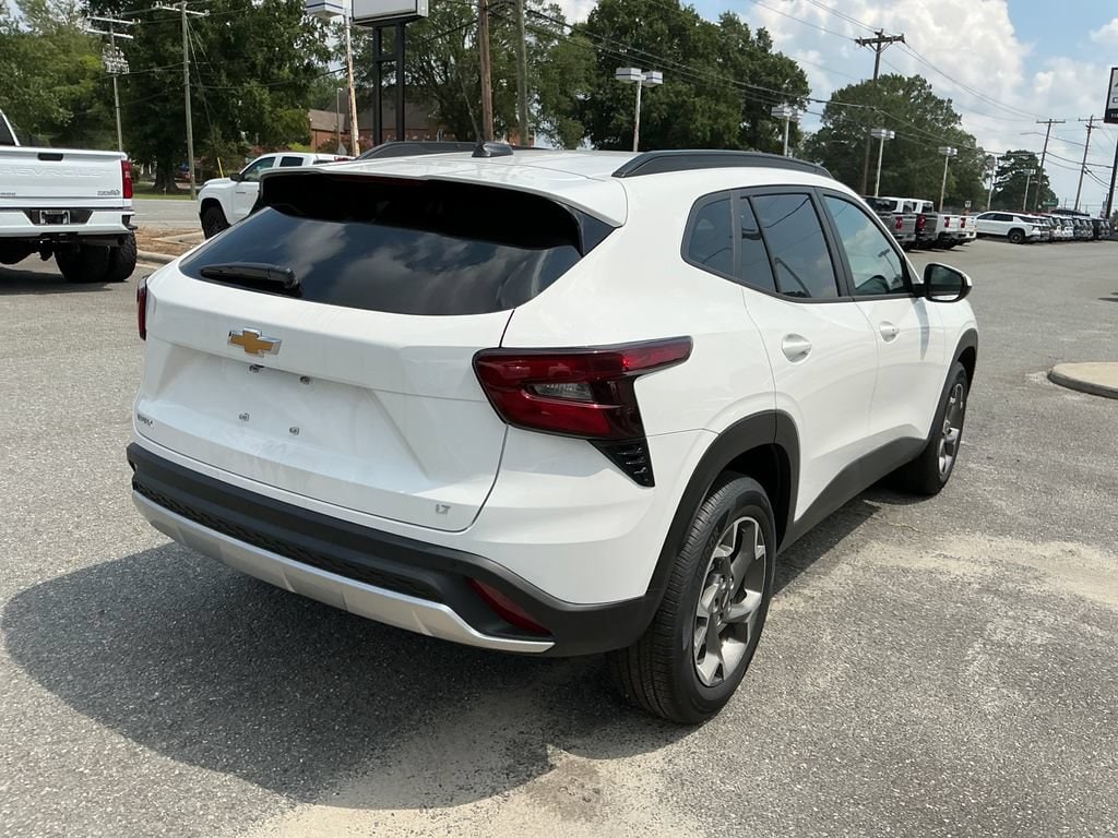 2026 Chevrolet Trax LT - Photo 5