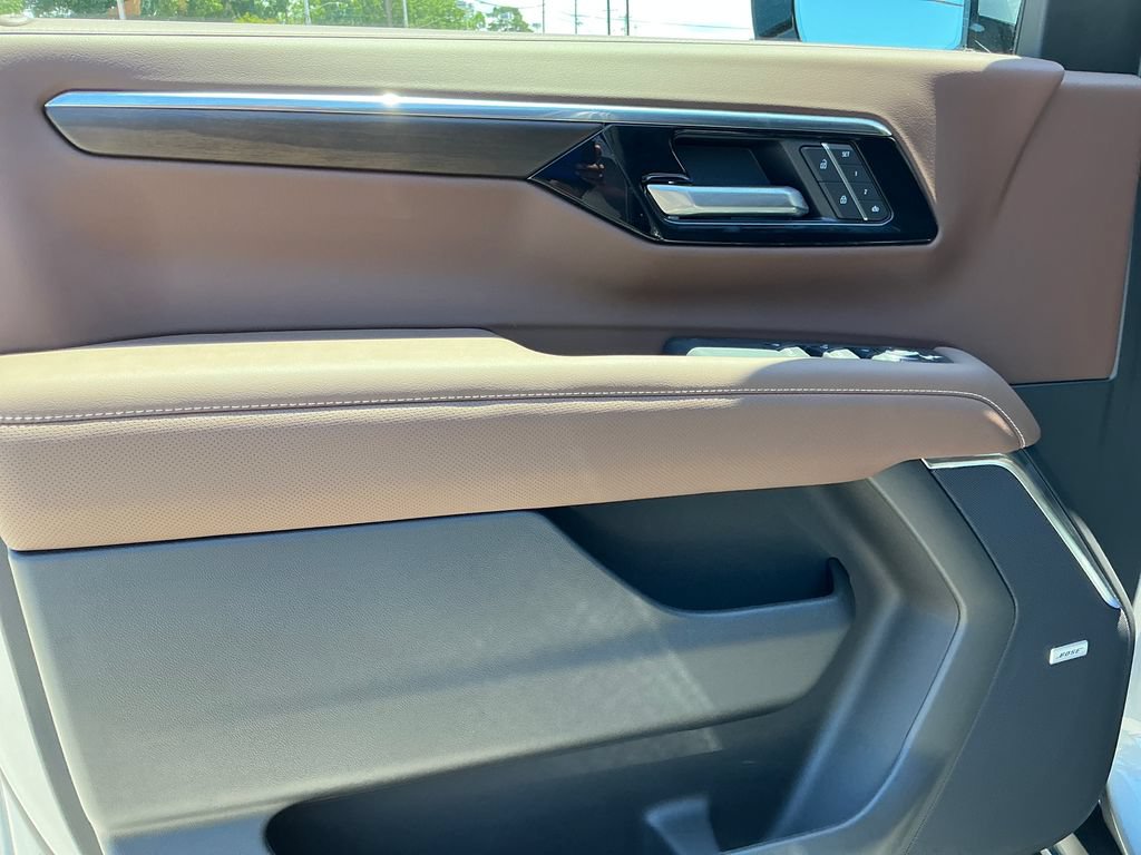 2026 Chevrolet Tahoe High Country - Photo 10