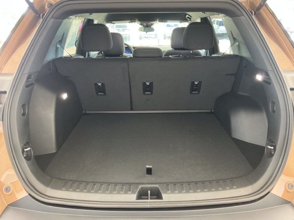 2027 Chevrolet Equinox LT - Photo 21