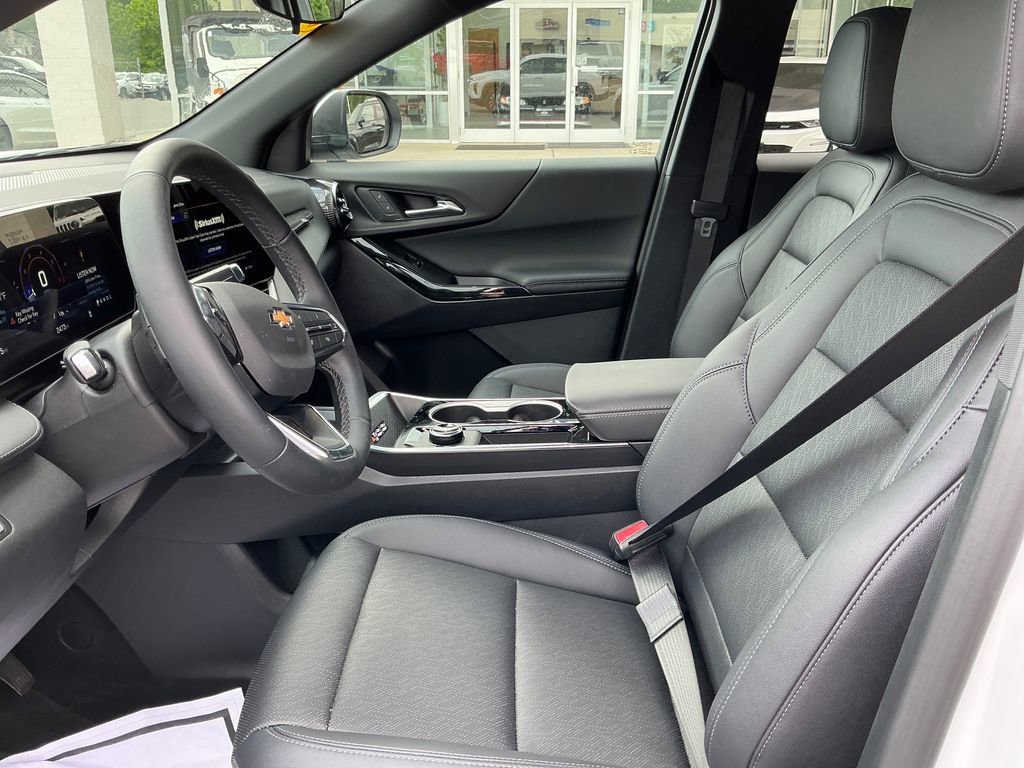 2026 Chevrolet Equinox LT - Photo 9