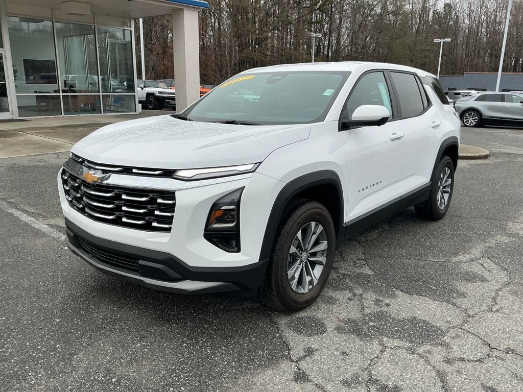 2026 Chevrolet Equinox LT's photo