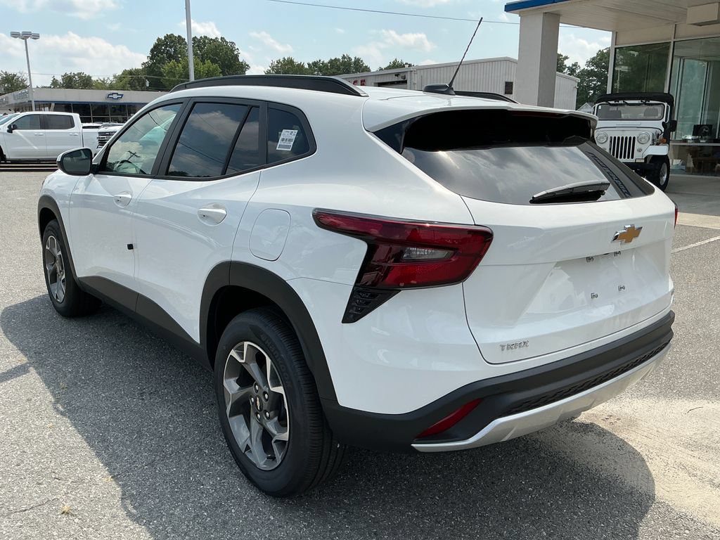 2026 Chevrolet Trax LT - Photo 3