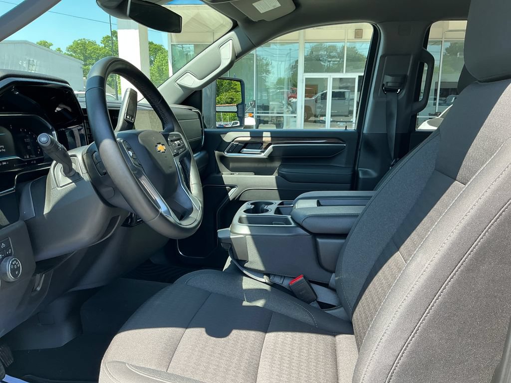 2025 Chevrolet Silverado 2500HD LT - Photo 9