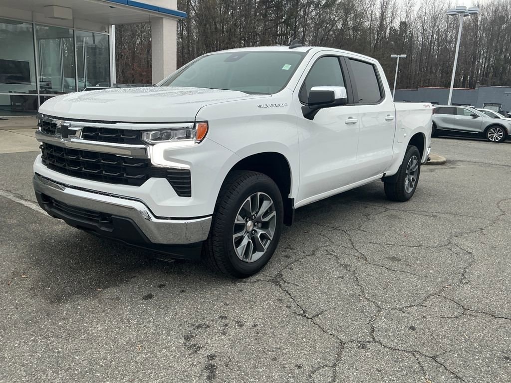 2026 Chevrolet Silverado LT's photo