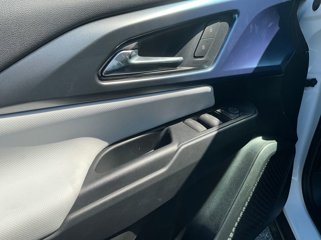 2025 Chevrolet Equinox EV 1LT - Photo 11