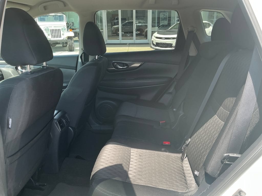 2018 Nissan Rogue SV - Photo 22