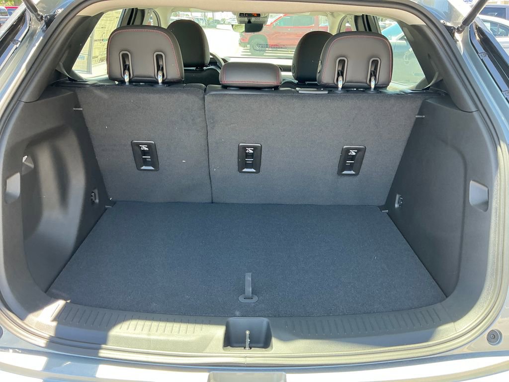 2027 Chevrolet Bolt RS - Photo 22