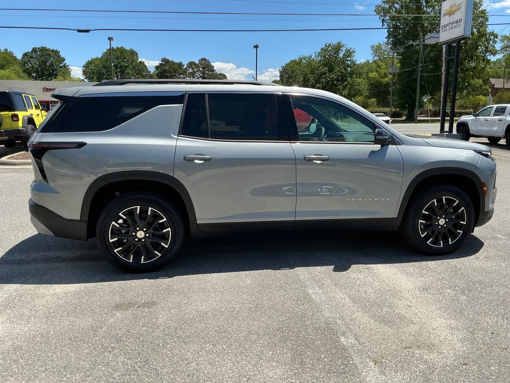 2026 Chevrolet Traverse LT - Photo 6
