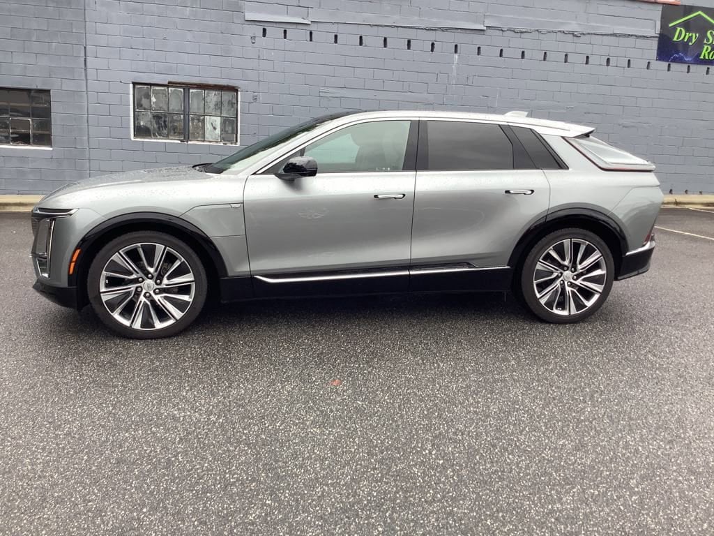 Used 2024 Cadillac LYRIQ Luxury 3 with VIN 1GYKPSRL4RZ136129 for sale in Kannapolis, NC