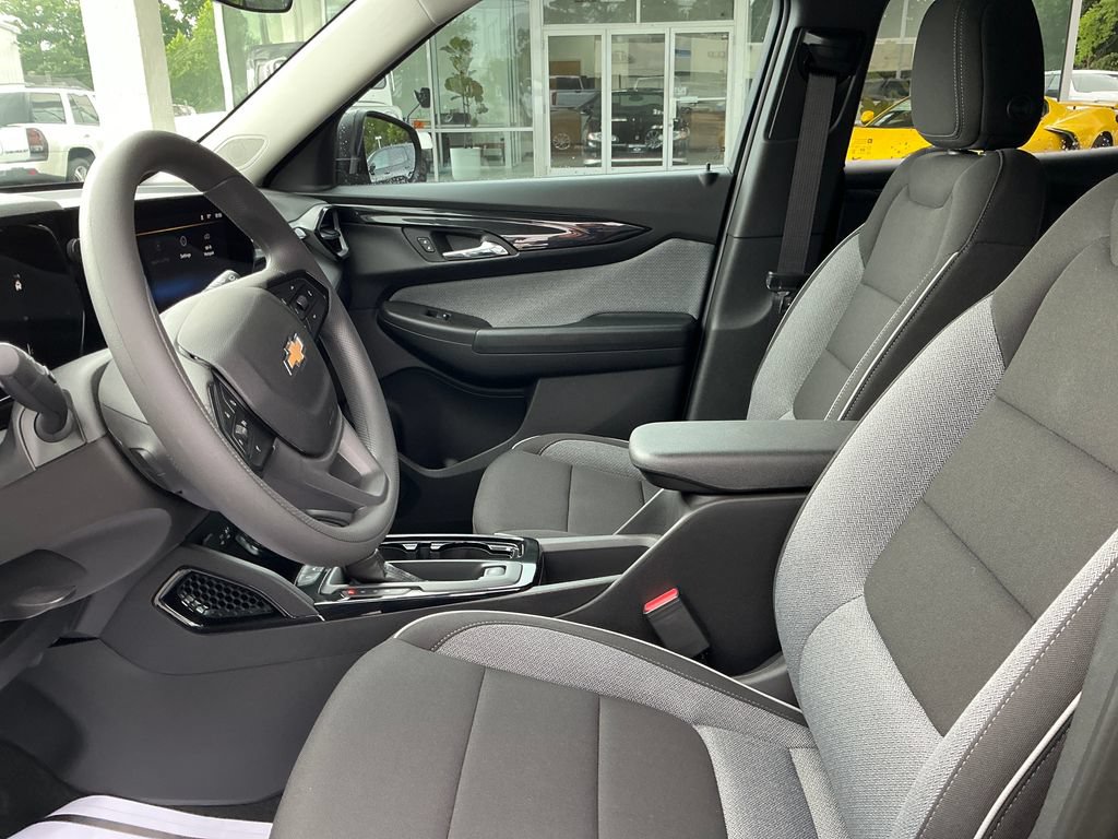 2026 Chevrolet Trailblazer LS - Photo 9