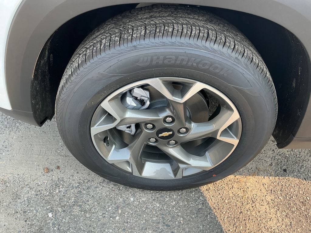 2026 Chevrolet Trax LT - Photo 25