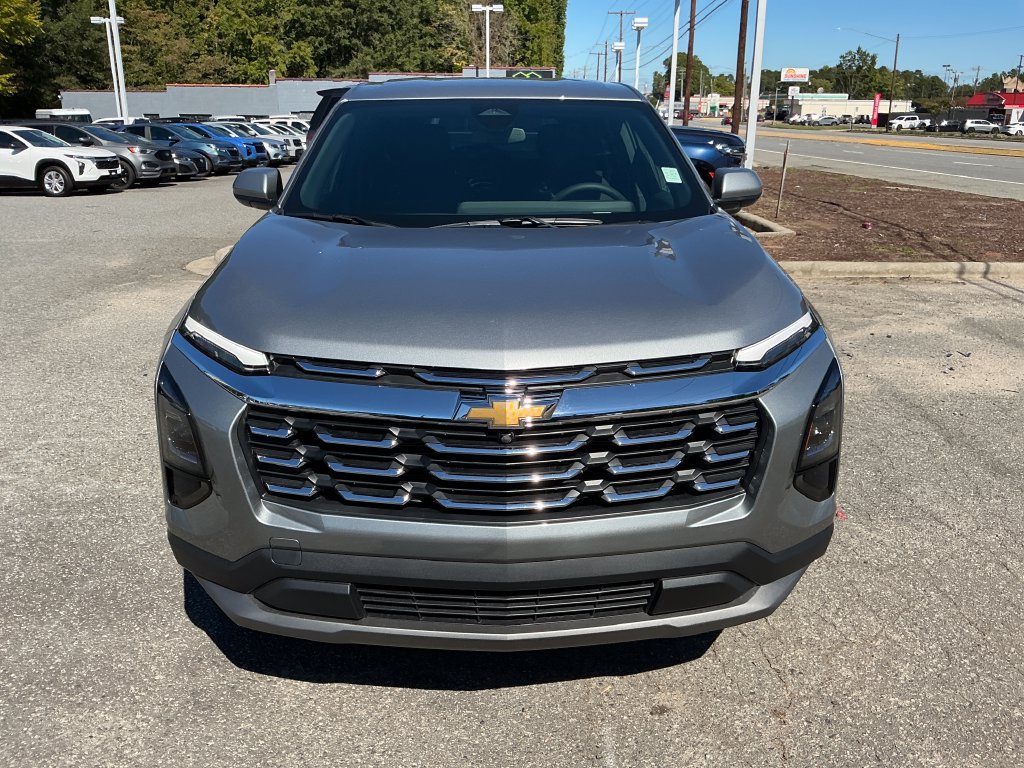 2027 Chevrolet Equinox LT - Photo 8