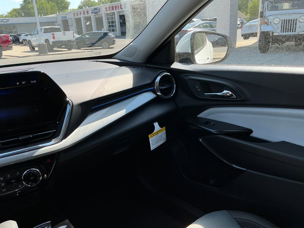 2026 Chevrolet Trax LT - Photo 17