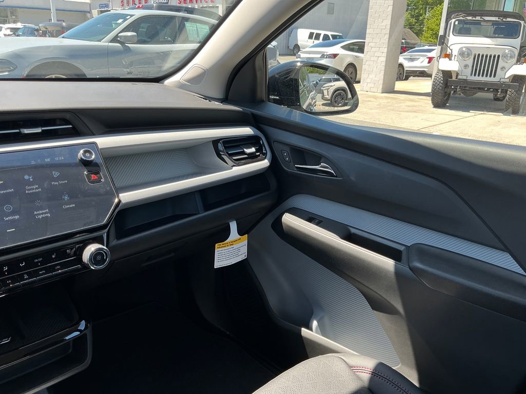2027 Chevrolet Bolt RS - Photo 16