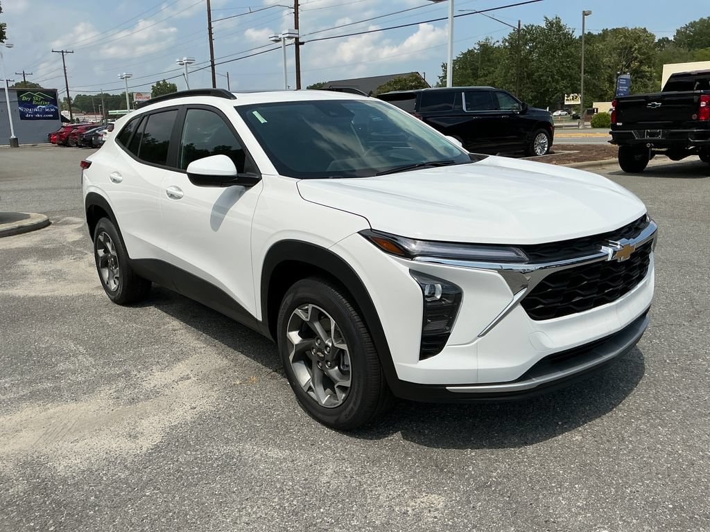 2026 Chevrolet Trax LT - Photo 7
