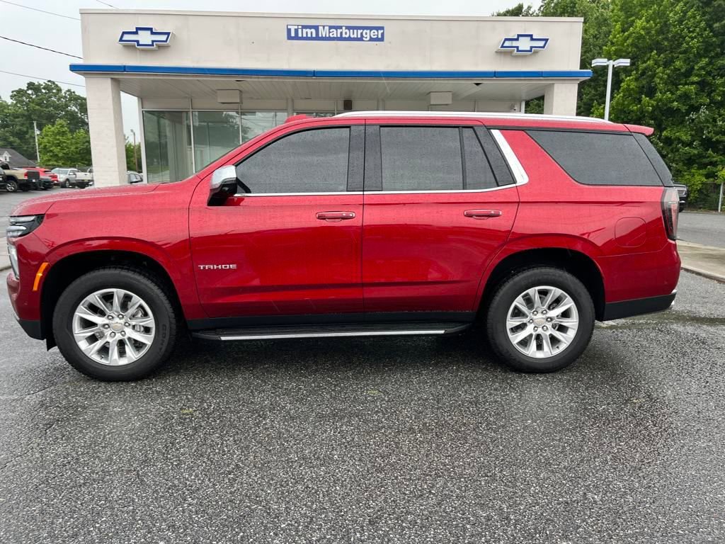 2025 Chevrolet Tahoe Premier photo 2