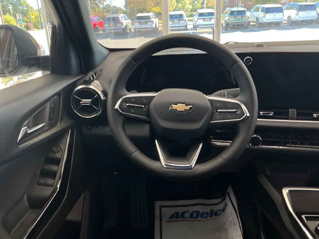 2027 Chevrolet Equinox LT - Photo 13