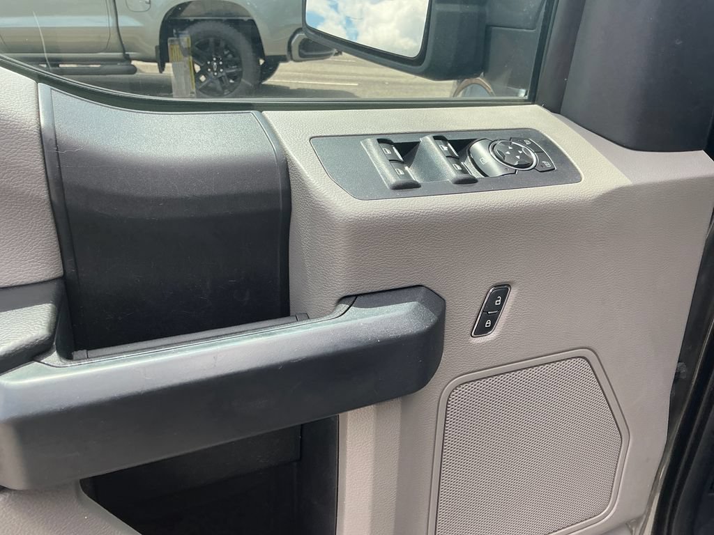 2017 Ford F-150 XL - Photo 11