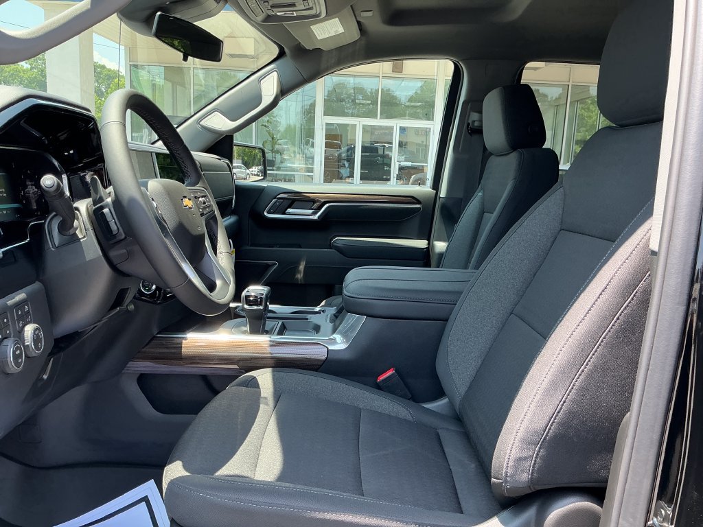 2026 Chevrolet Silverado 1500 LT - Photo 9