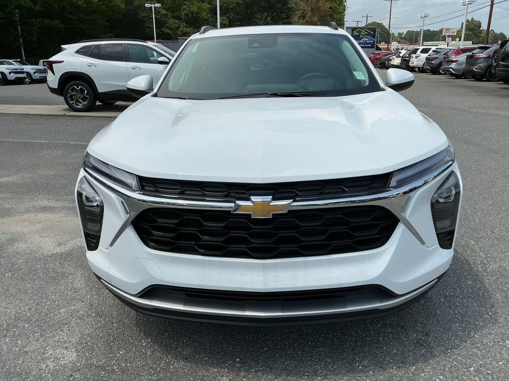 2026 Chevrolet Trax LT - Photo 8