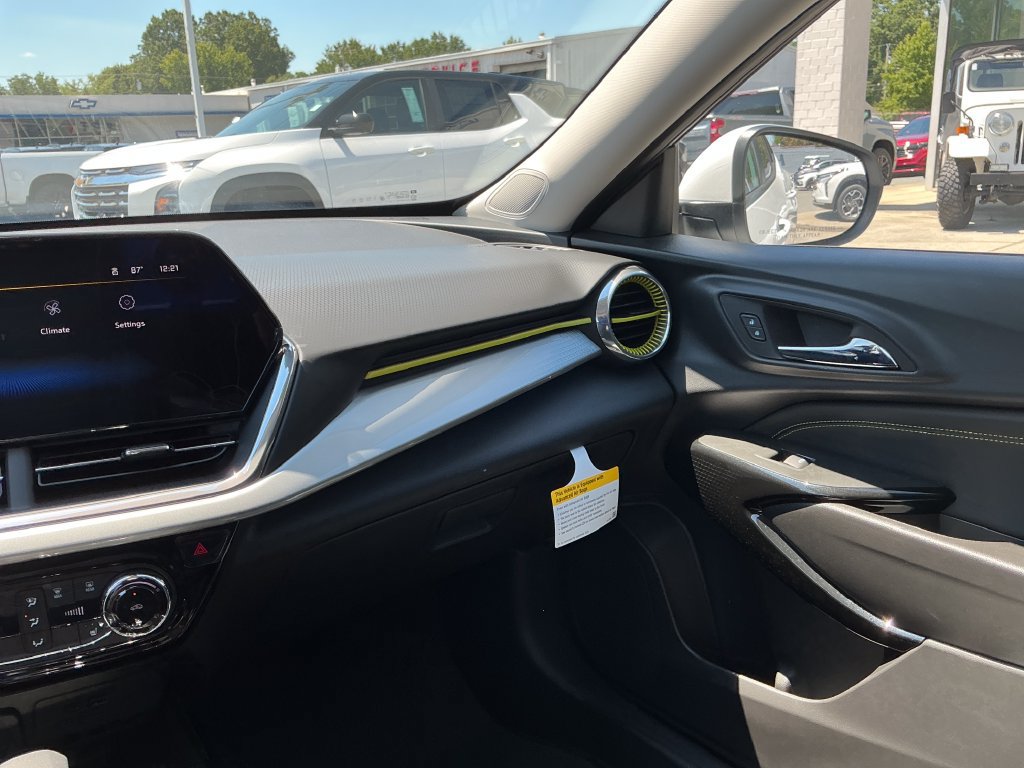 2026 Chevrolet Trax LT - Photo 16