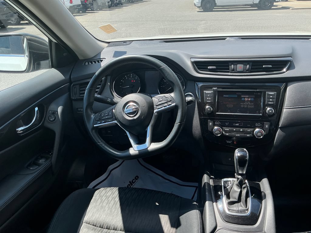 2018 Nissan Rogue SV - Photo 12