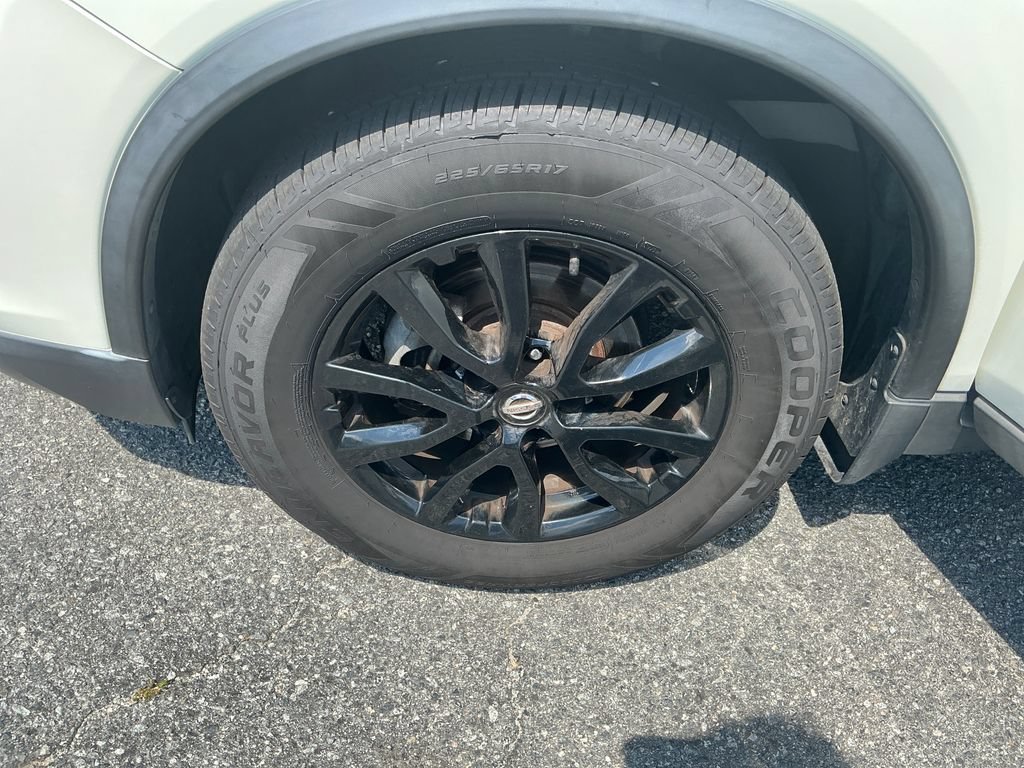 2018 Nissan Rogue SV - Photo 25