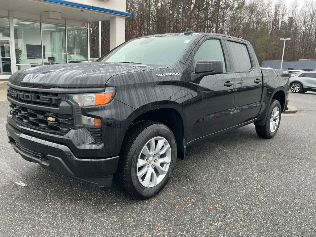 2026 Chevrolet Silverado 1500 Custom's photo