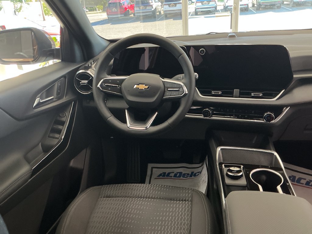 2027 Chevrolet Equinox LT - Photo 12