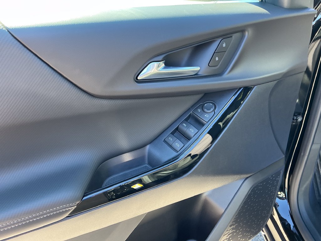 2027 Chevrolet Equinox LT - Photo 10